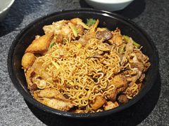 -愉肴麻辣香锅(中北镇店)