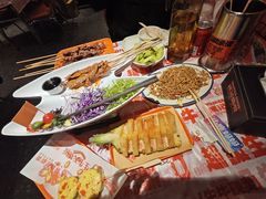 -威记烧嘢·南宁烧烤·超级生牛(绿地店)