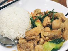 草菇烩鸡-煲煲掂风味煲仔饭餐厅(西区店)