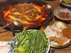 -旧街市鲜货老火锅(大光路店)