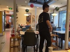 -毛辣果·贵州红酸汤牛肉火锅(西单店)