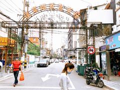 -溪岸路花鸟市场