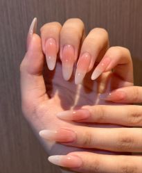 -赢韵美甲美睫瑞士净斑中心