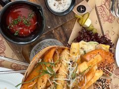 -Mark&Mars Restaurant