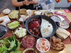 -赵美丽·重庆社区火锅·直营店(火车东站·中豪国际店)