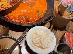-巴卤社老火锅(财富店)