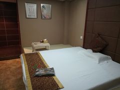 -重庆家富富侨养生会所全省示范店(东五路店)