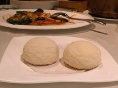 脆皮流沙包-皇朝会.经典传统粤菜(外滩店)
