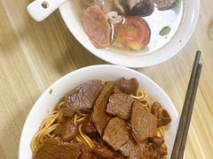 肥肠牛肉干挑面-老余家面馆