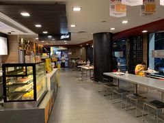 面包甜点陈列柜-麦当劳(四川北路店)