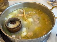 -朴小妹人参鸡汤火锅(长白山万达店)