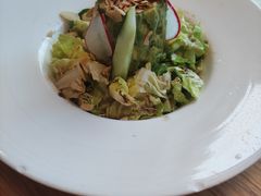 牛油果塔塔沙拉-汝是素•文创素食馆(金月湾店)