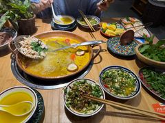 -洱火云南酸菜牛肉火锅(石景山当代商城店)