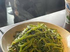 -大头虾越式风味餐厅(光明广场店)