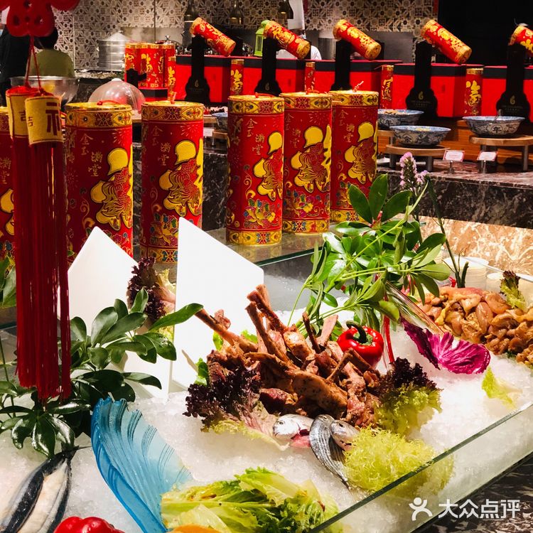 上百道菜的年夜饭你吃过吗?教你怎么用最少的钱得到最大的享受