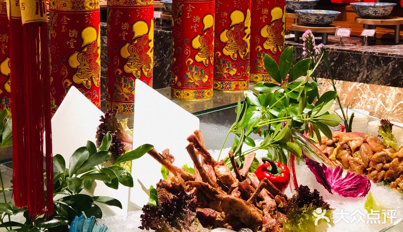 上百道菜的年夜饭你吃过吗？教你怎么用最少的钱得到最大的享受