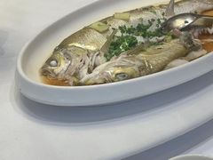 -鱼鲜饭香·招牌汽锅剁椒鱼头王