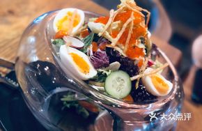 Hot Spring Egg Crisp Fish丝 Crab Roe Salad