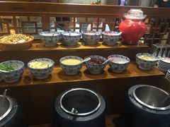 自助调料区-小天鹅火锅·一线江景洪鼎旗舰店(洪崖洞店)