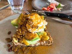 牛油果吐司-BOR Eatery(安福路店)