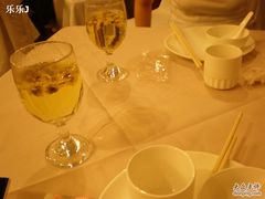 -御花园·粤菜·海鲜火锅(中山公园店)