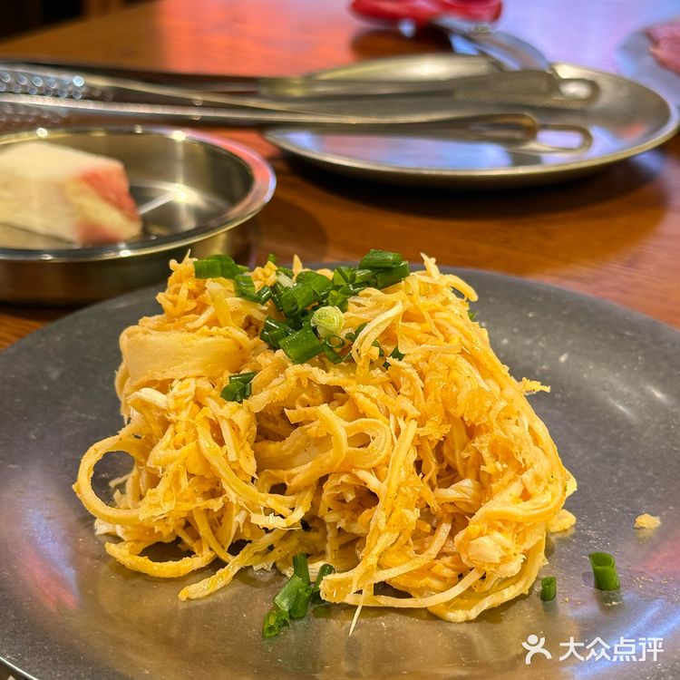 成都鹭洲里，建议还没吃过齐齐哈尔烤肉的去吃！