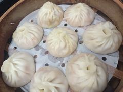 -莱莱小笼·乔艾
