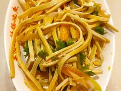 -王老六铁锅炖鱼(华阳路店)