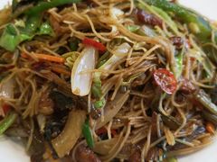 雪菜肉丝炒米粉-超群咖啡葡式美食(南贵花园店)