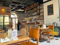 大堂-LENBACH兰巴赫西餐啤酒坊(大连东港店)