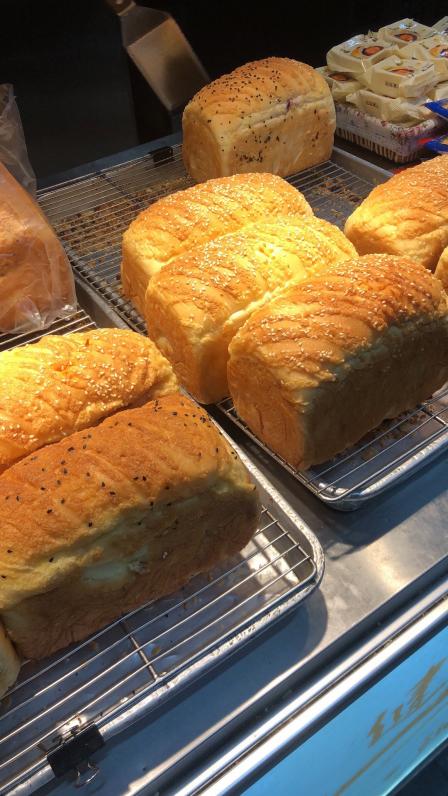 手撕面包(芙蓉中路店)-"位置就在侯家塘桥底下公交站喔 她们家的面.