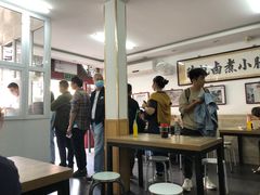 大堂-陈记卤煮小肠