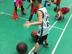 -呈康体育青少年篮球培训班(虹口店)