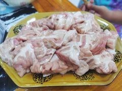 -黄利砖万峰林布依特色酸笋牛肉馆