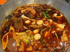 -川流不息·地道川菜·小龙虾(松东路店)