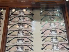 -博士眼镜(沙井京基百纳广场店)