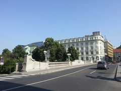 -波斯托伊纳溶洞