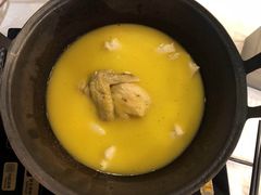 -鲜入围煮花胶鸡海鲜火锅