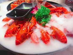 -沪小胖小龙虾(淮海中路旗舰店)