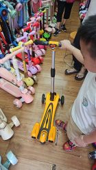 -一德国际玩具文具精品广场(一德路地铁站店)