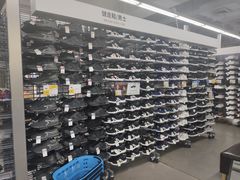 -迪卡侬(西三旗店)