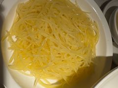 -江渔儿酸菜鱼(映月湖环宇城店)