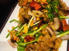 -虾弄弄海派小龙虾·牛羊蝎子火锅