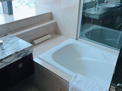 -上海龙之梦万丽酒店