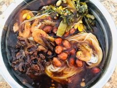 -灵山卢梅燕粉店