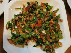 -临江餐馆二楼美食部落