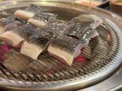 -围炉肉舍•炭烤活鳗•丹东海鲜烤肉(步行街店)