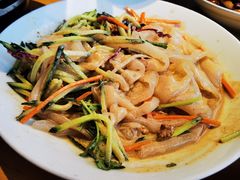 -关东小磨东北菜(上海长风大悦城店)