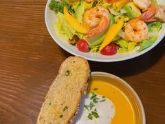 扒鲜虾芒果鳄梨沙拉-G+KITCHEN(龙湖狮山天街店)