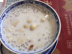 椰汁芋圆＋莲子-赵记传承·中式甜品(珠海香洲柠溪大道店)
